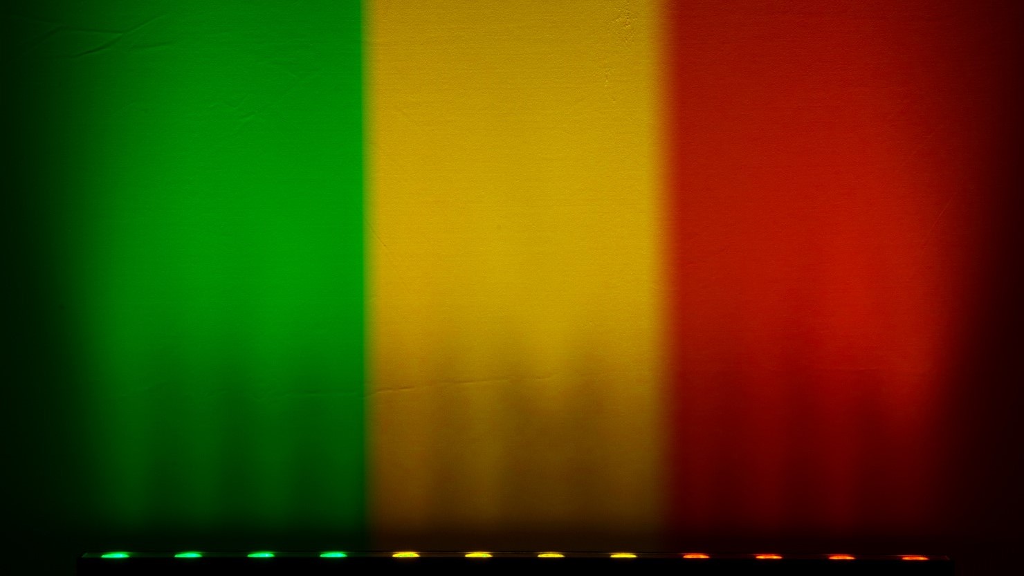 CHAUVET COLORband Q3BT ��������� ������ �������. ���������� � ���������: 55 ��