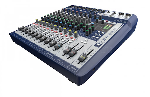 SOUNDCRAFT Signature 12 12-��������� ���������� �����. USB ���������, 8 ���������� �����, 4 �������