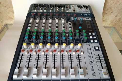 SOUNDCRAFT Signature 10 10-��������� ���������� �����. USB ���������, 6 ���������� �����, 4 �������