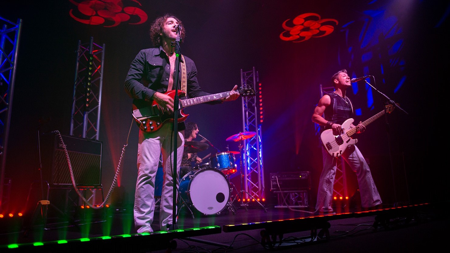 CHAUVET COLORband Q3BT ��������� ������ �������. ���������� � ���������: 55 ��